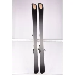 Dames Ski's KASTLE DX 85 W 2020, Grip Walk, Woodcore, Titan + Kastle K10 ( TOP Staat ) 9 Dames Ski's KASTLE DX 85 W 2020, Grip Walk, Woodcore, Titan + Kastle K10 ( TOP Staat ) -Thirtytwo || Atomic || Salomon Winkel dames ski s kastle dx 85 w 2020 grip walk woodcore titan kastle k10 top staat.jpg 3