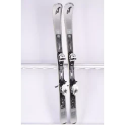 Dames Ski's NORDICA SENTRA S4 FDT 2021, Grip Walk, On Piste Rocker, GREY/black/blue + Marker TP2 10 -Thirtytwo || Atomic || Salomon Winkel dames ski s nordica sentra s4 fdt 2021 grip walk on piste rocker grey black blue marker tp2 10.jpg 2