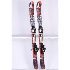 Kinder Ski's ATOMIC PUNX BIKE, Freestyle, Woodcore, Black/red, TWINTIP + Atomic Ezytrak 5 ( EENMAAL Gebruikt ) -Thirtytwo || Atomic || Salomon Winkel kinder ski s atomic punx bike freestyle woodcore black red twintip atomic ezytrak 5 eenmaal gebruikt.jpg 2
