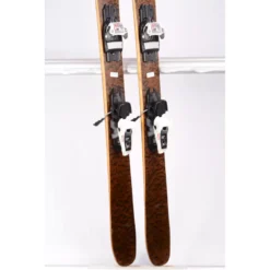 Nieuwe Freeride Ski's XQZT FREETOUR 2019 HANDMADE LIMITED, CARBON, BAMBOO, VDS Tape + Marker Squire 11 ( NIEUW ) -Thirtytwo || Atomic || Salomon Winkel nieuwe freeride ski s xqzt freetour 2019 handmade limited carbon bamboo vds tape marker squire 11 nieuw.jpg 2