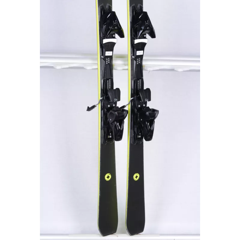 Ski's AK SKI Yellow 2019, Woodcore, Titan, Carbon, ELASTAC, SWISS Handmade + AK 12 ( TOP Staat ) 4 Ski's AK SKI Yellow 2019, Woodcore, Titan, Carbon, ELASTAC, SWISS Handmade + AK 12 ( TOP Staat ) - Afbeelding 2