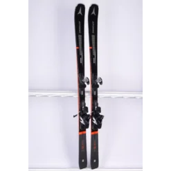 Ski's ATOMIC VANTAGE 79 Ti 2021 PROLITE, Black/red, Power Woodcore + Atomic Warden 13 ( TOP Staat ) -Thirtytwo || Atomic || Salomon Winkel ski s atomic vantage 79 ti 2021 prolite black red power woodcore atomic warden 13 top staat.jpg 2
