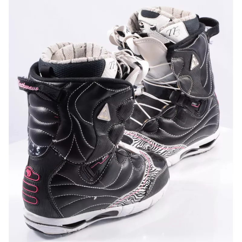 Snowboard Schoenen NORTHWAVE DEVINE, Super Lace, TF3 Liner, Black/white/pink 5 Snowboard Schoenen NORTHWAVE DEVINE, Super Lace, TF3 Liner, Black/white/pink - Afbeelding 3