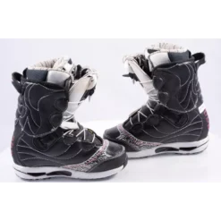 Snowboard Schoenen NORTHWAVE DEVINE, Super Lace, TF3 Liner, Black/white/pink 14 Snowboard Schoenen NORTHWAVE DEVINE, Super Lace, TF3 Liner, Black/white/pink -Thirtytwo || Atomic || Salomon Winkel snowboard schoenen northwave devine super lace tf3 liner black white pink.jpg 5